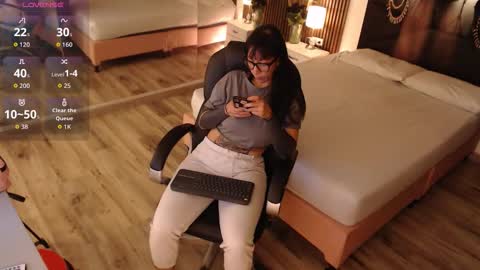 SAM MANSON online show from November 24, 2:08 pm