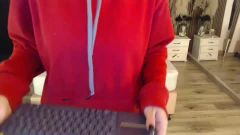 SAM MANSON online show from April 6, 12:28 pm