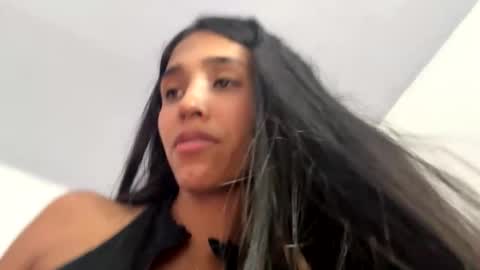 Samantha Roberts online show from February 21, 8:20 pm