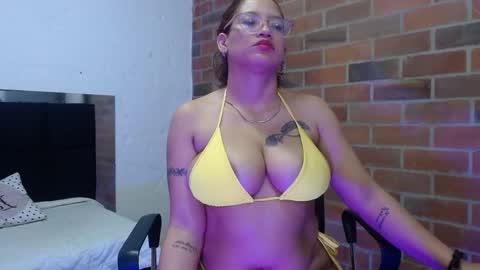 SAMANTHA online show from November 3, 1:53 am