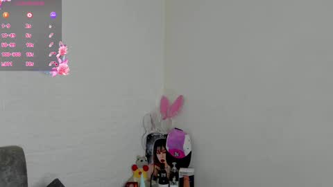 samantha_browwnn online show from February 21, 11:32 pm