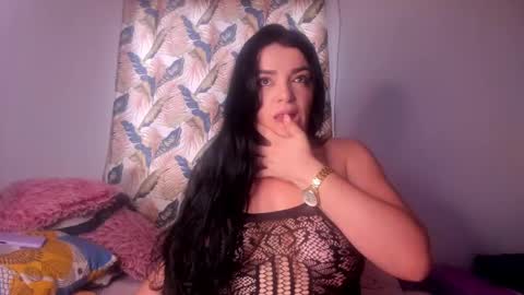 Samantha  online show from January 9, 9:05 pm