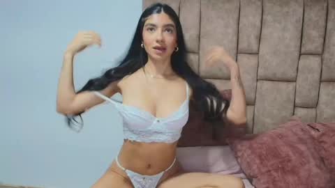 SAMANTHA VELVET online show from May 29, 9:02 pm