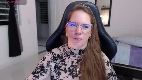 Samantha samy online show from August 9, 10:02 pm