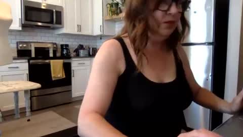 Samantha Vale online show from June 16, 5:58 pm