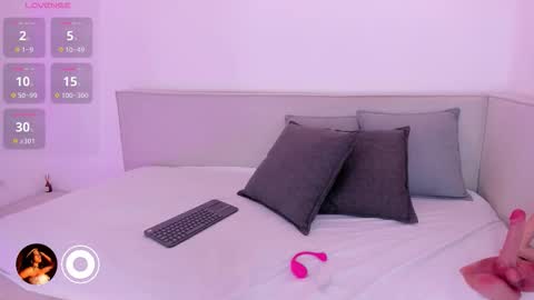 samara_hale online show from December 22, 8:12 pm