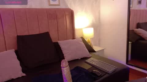 samaris online show from November 22, 3:31 am