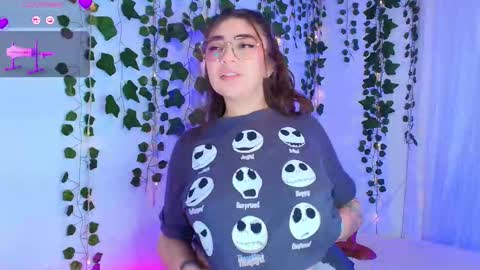 samii evans  online show from December 20, 1:42 am