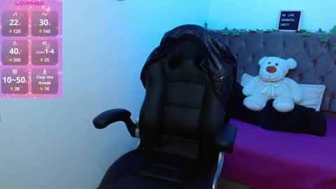 Samantha online show from December 6, 7:00 pm