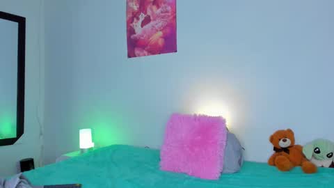 sammy_greyy1 online show from October 3, 5:56 am