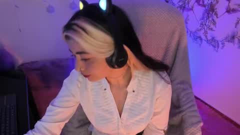   online show from February 5, 3:34 am