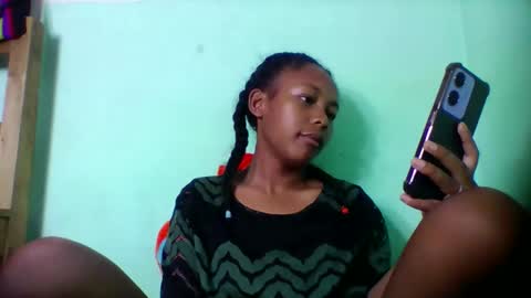 sandra1253099 online show from March 2, 5:08 am