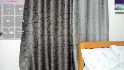 sandraluxe online show from November 29, 9:52 pm