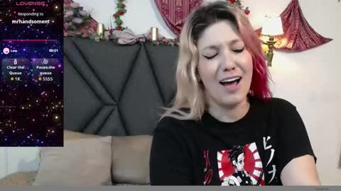 sanyaseraphine0 online show from November 1, 8:24 pm