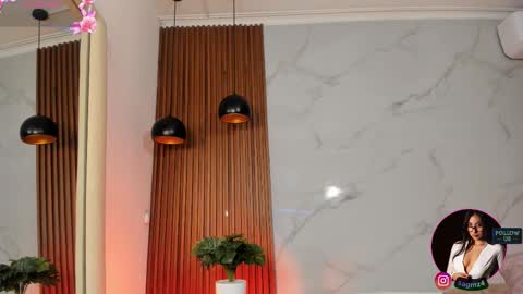 S A R A  G  online show from March 2, 7:15 am