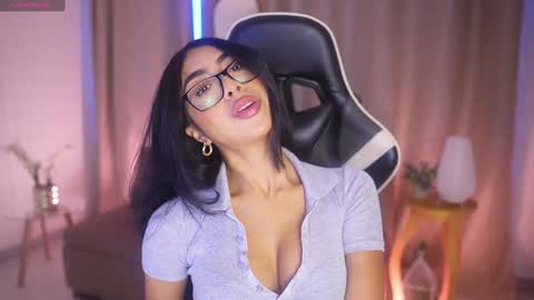 Sara  online show from January 17, 12:42 pm