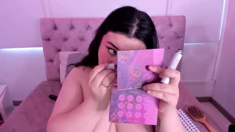 SARA ARIAS  online show from October 1, 11:37 am