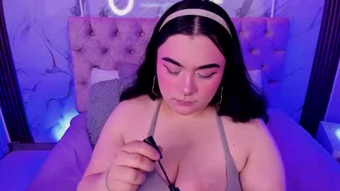 SARA ARIAS  online show from November 19, 11:43 am