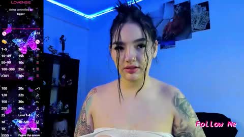 Sara  online show from October 26, 8:48 pm