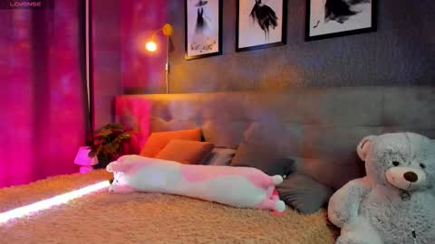 Sarah online show from November 15, 1:06 am