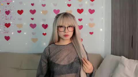 Sara  new account  give me thomb up  Follow me   help me reach 15k followers again   online show from February 17, 1:04 am