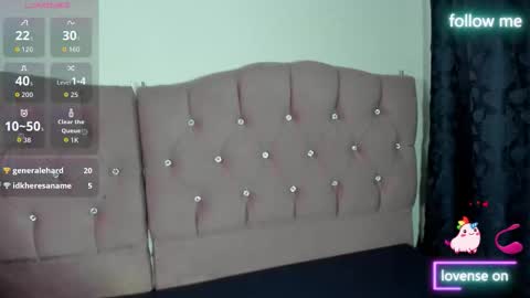 Sara Moon 18 online show from October 26, 12:28 am