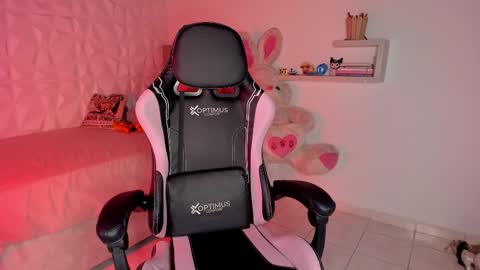 Sara  online show from October 13, 10:01 pm