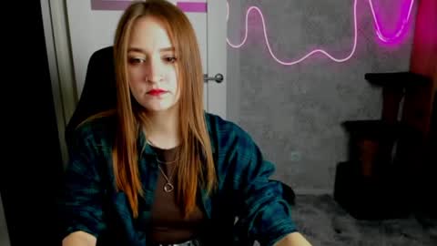 Sara online show from May 26, 8:52 pm