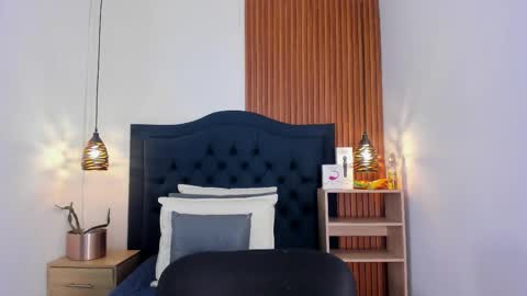  -  online show from October 13, 11:35 am