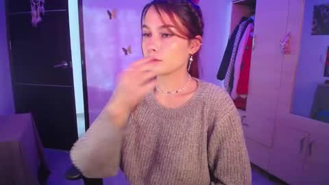 Bri  online show from December 5, 11:38 am