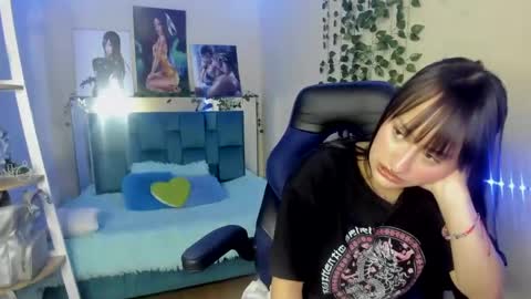 Sarah Ramirez online show from February 3, 11:53 am