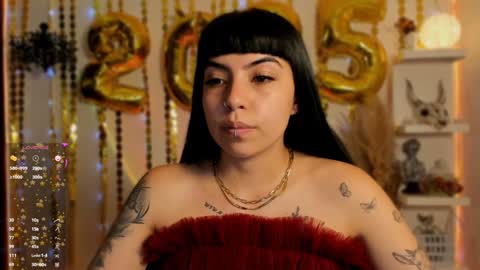 Sara online show from December 31, 8:02 pm