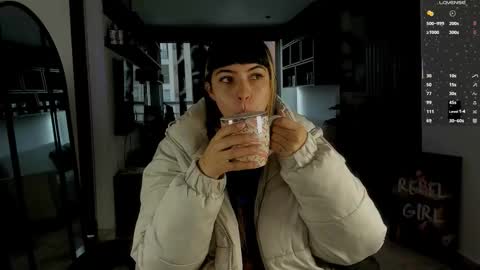 Sara online show from March 24, 2:33 pm