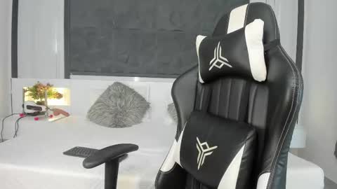  Sara Gomez  online show from October 9, 3:16 pm