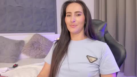  Sara Gomez  online show from February 19, 6:07 pm