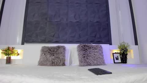  Sara Gomez  online show from December 19, 5:05 pm