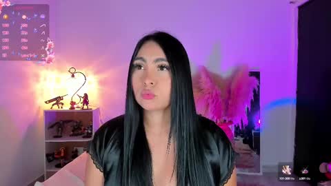 Sarah Valkiria  IG  Sar lanister online show from February 19, 8:10 pm