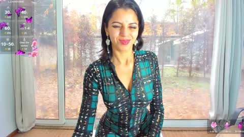 Sara online show from December 5, 9:06 am