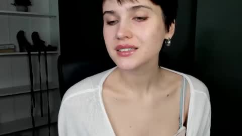 Sarah online show from April 9, 7:36 am