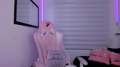 Sarah Ramirez online show from January 11, 3:44 am