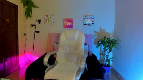 Sarah Ramirez online show from February 17, 11:34 am