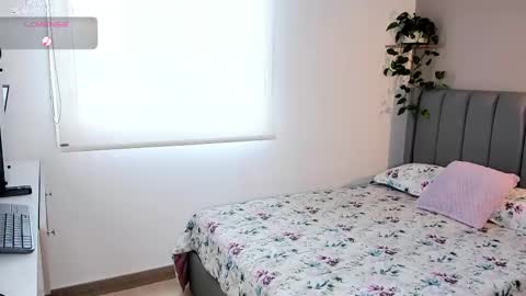 sarah_rayy online show from February 10, 8:42 pm