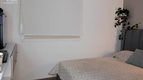 sarah_rayy online show from March 4, 9:22 pm