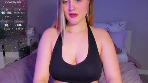 Sarah online show from October 18, 2:03 am