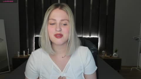 Sarah online show from February 5, 12:53 am