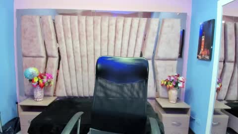 Sarah online show from October 17, 1:47 pm