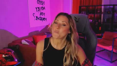 Divine Sarah NONUDE model online show from October 13, 11:57 am