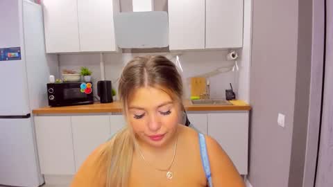 Sarah online show from October 22, 12:43 pm