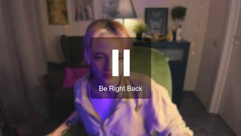 Sarah online show from June 5, 8:59 pm
