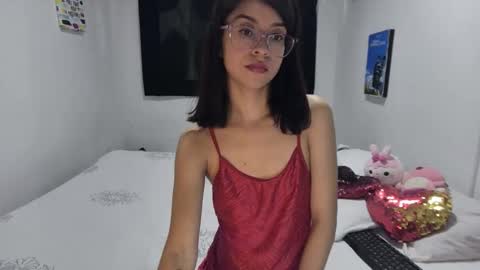 Sarah  online show from February 3, 7:40 pm